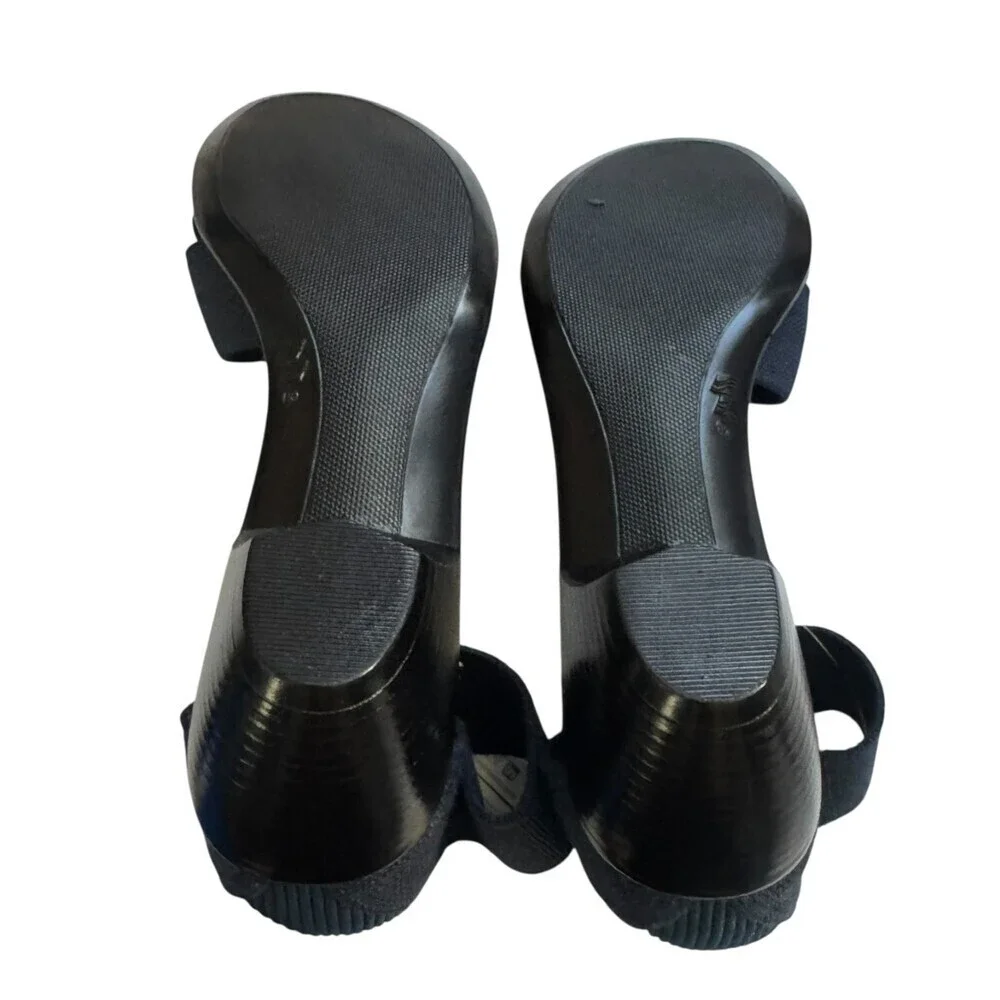 Charleston Shoe Co. Lafayette navy blue stretchy sandals size 10 low heel NWT